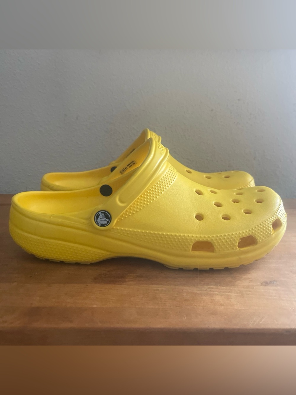 Crocs Classic Clog Yellow Slip On Waterproof Sandals 10001-7C1 Womens 12 Mens 13